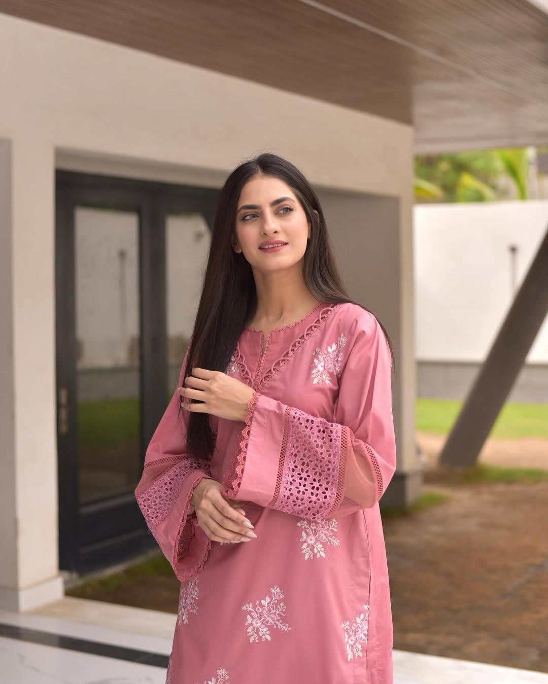 Nora Embroidered 3pc