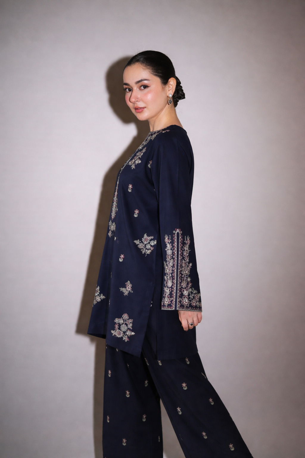Mehjbeen Embroidered 2pc