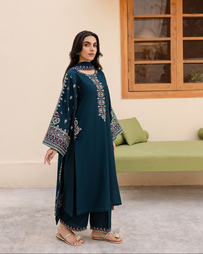 Aadab Embroidered 3pcs Ca_closet