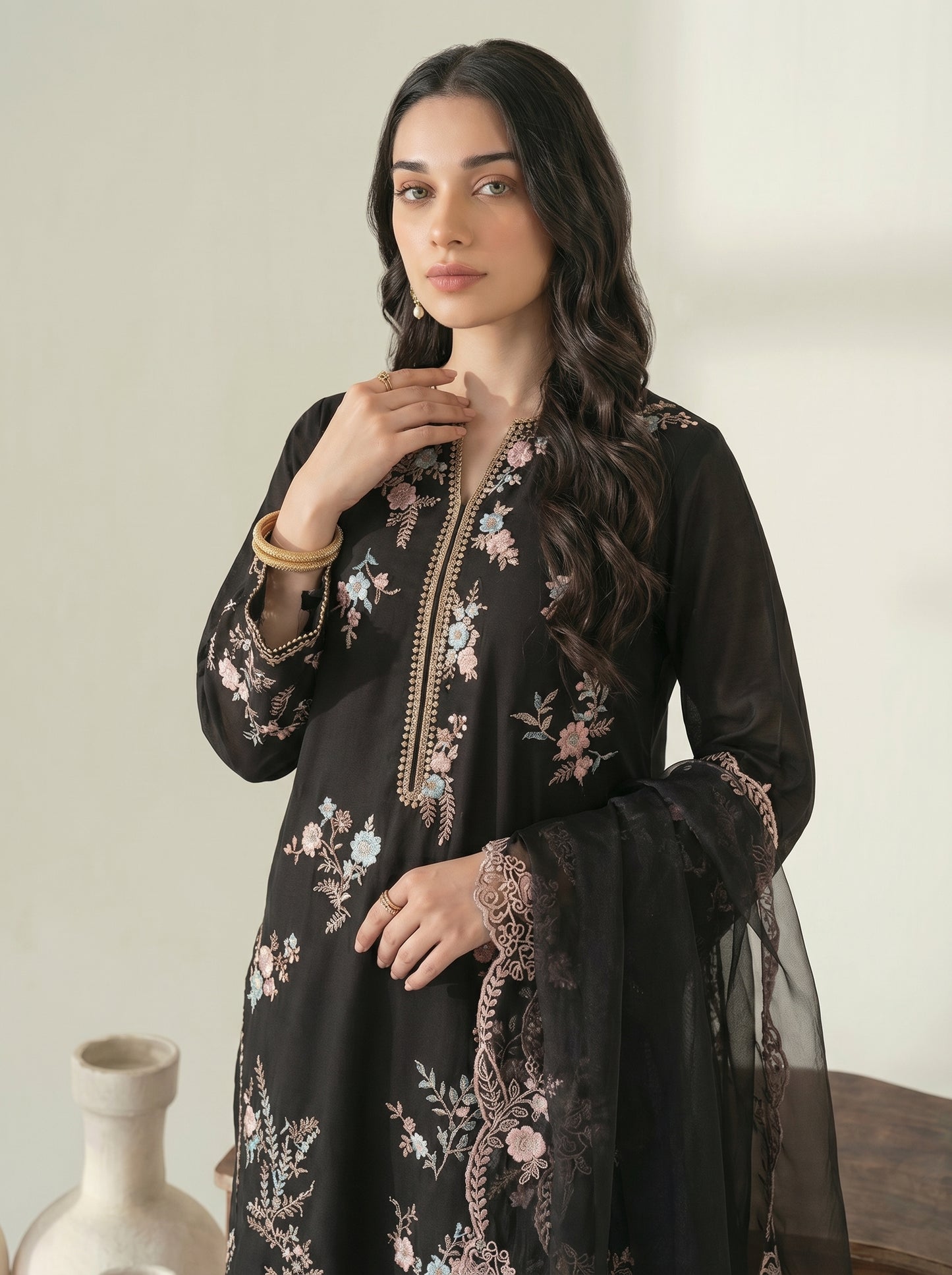 Haniya Embroiderd 3pc - Lawn