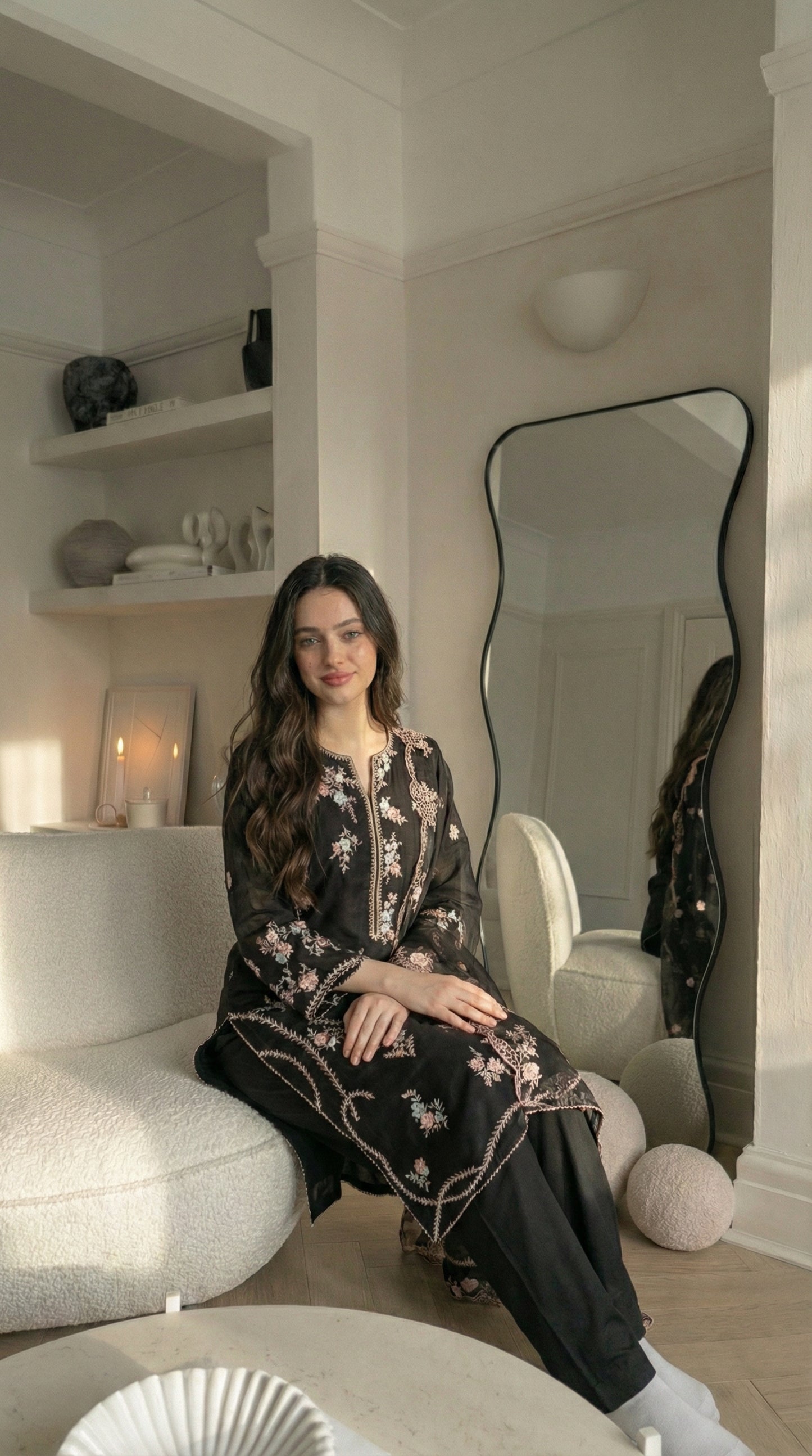 Haniya Embroiderd 3pc - Lawn