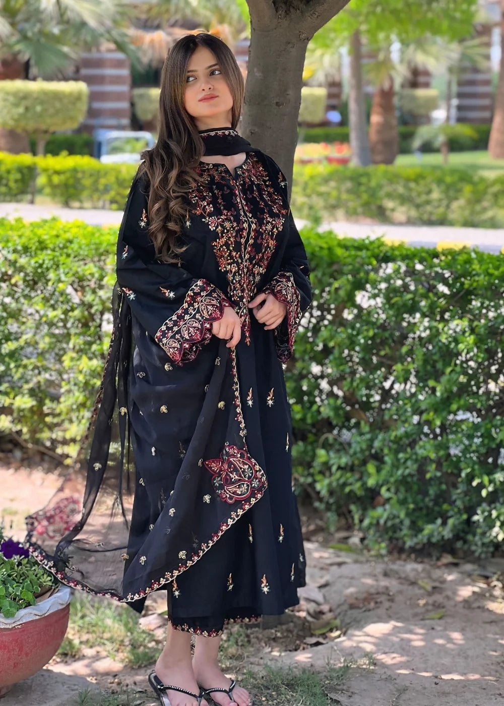 Parsa 3pcs Embroidered Cotton Lawn