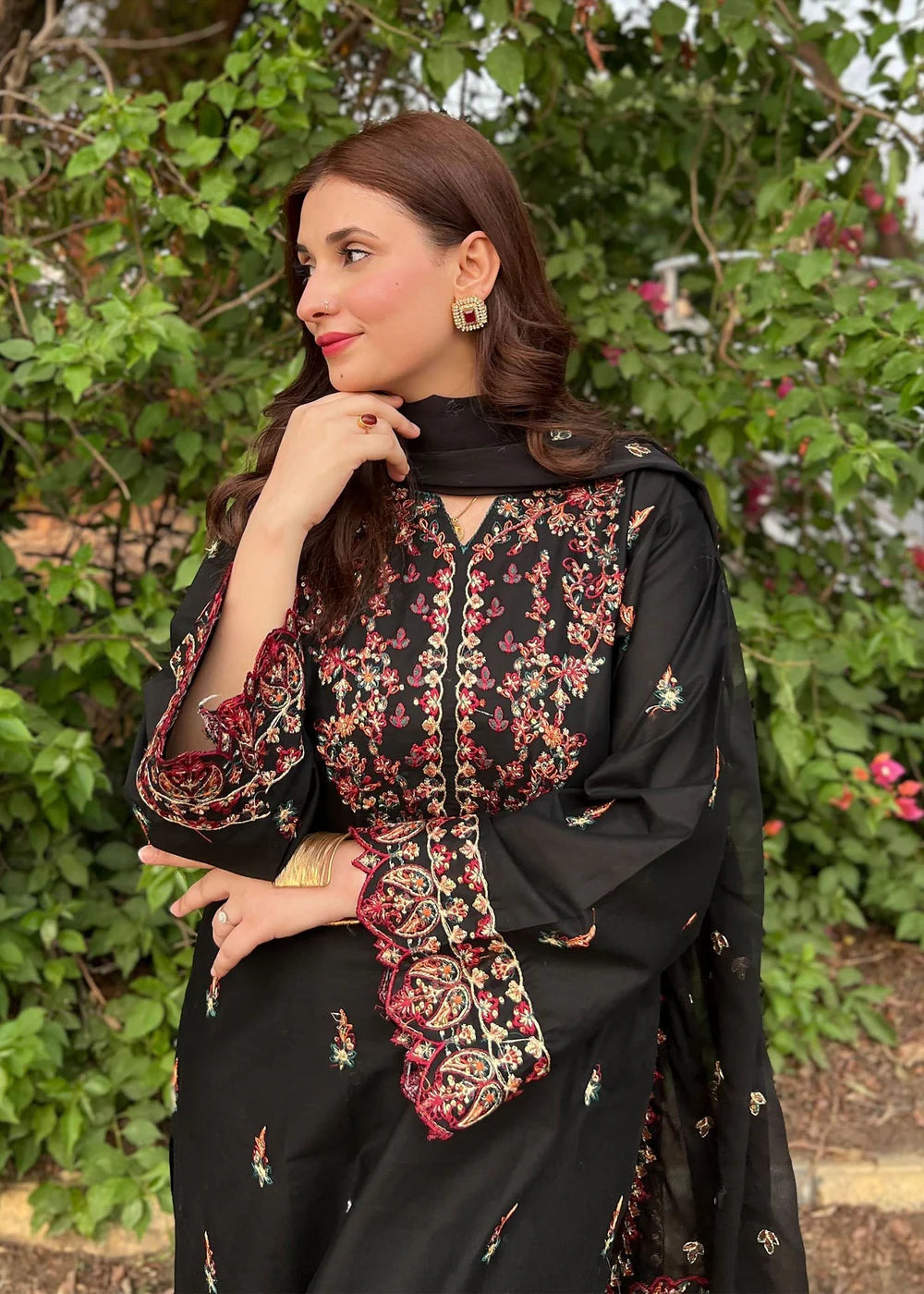 Parsa 3pcs Embroidered Cotton Lawn