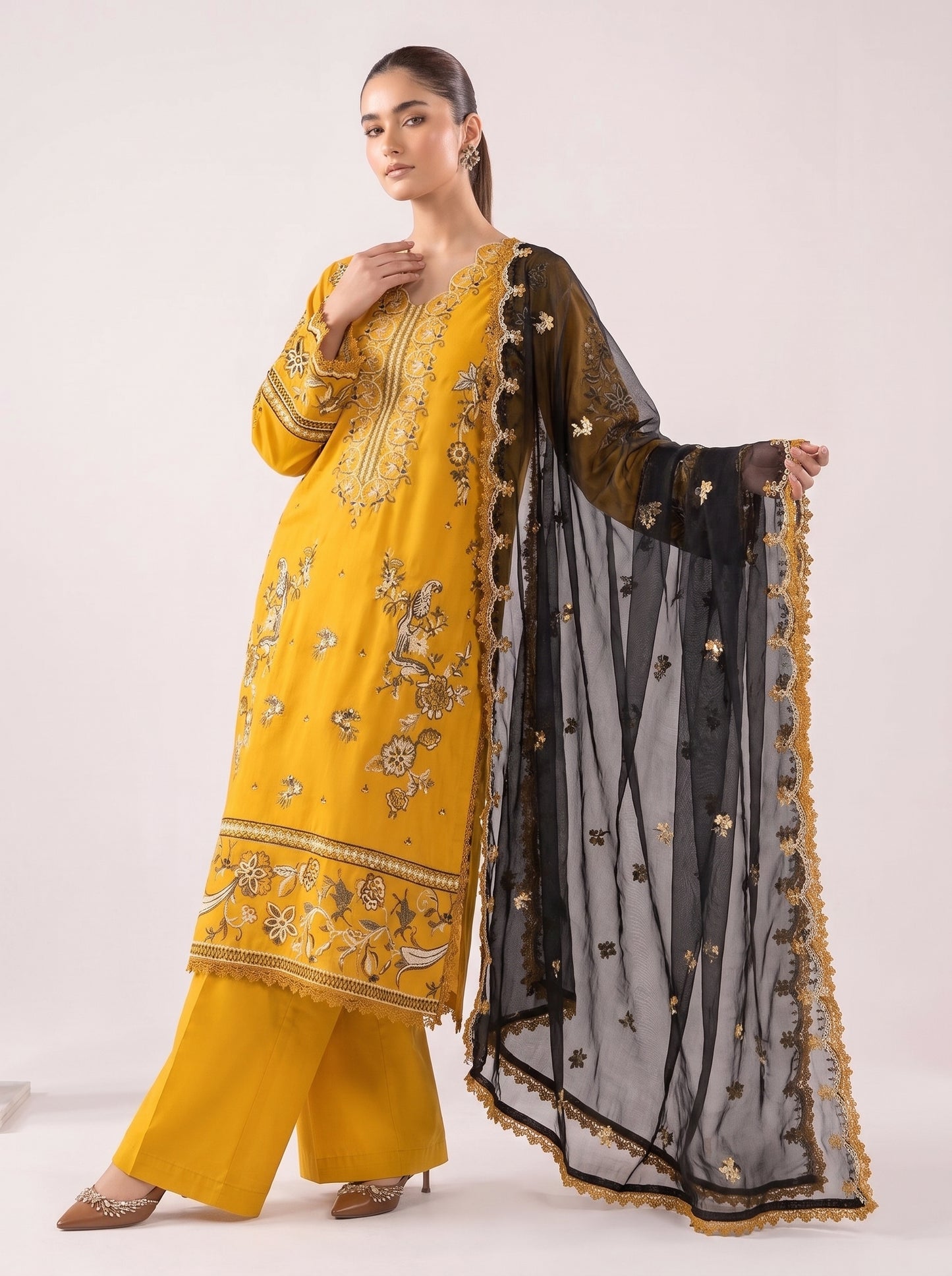 Gul naaz Embroidered - 3pc