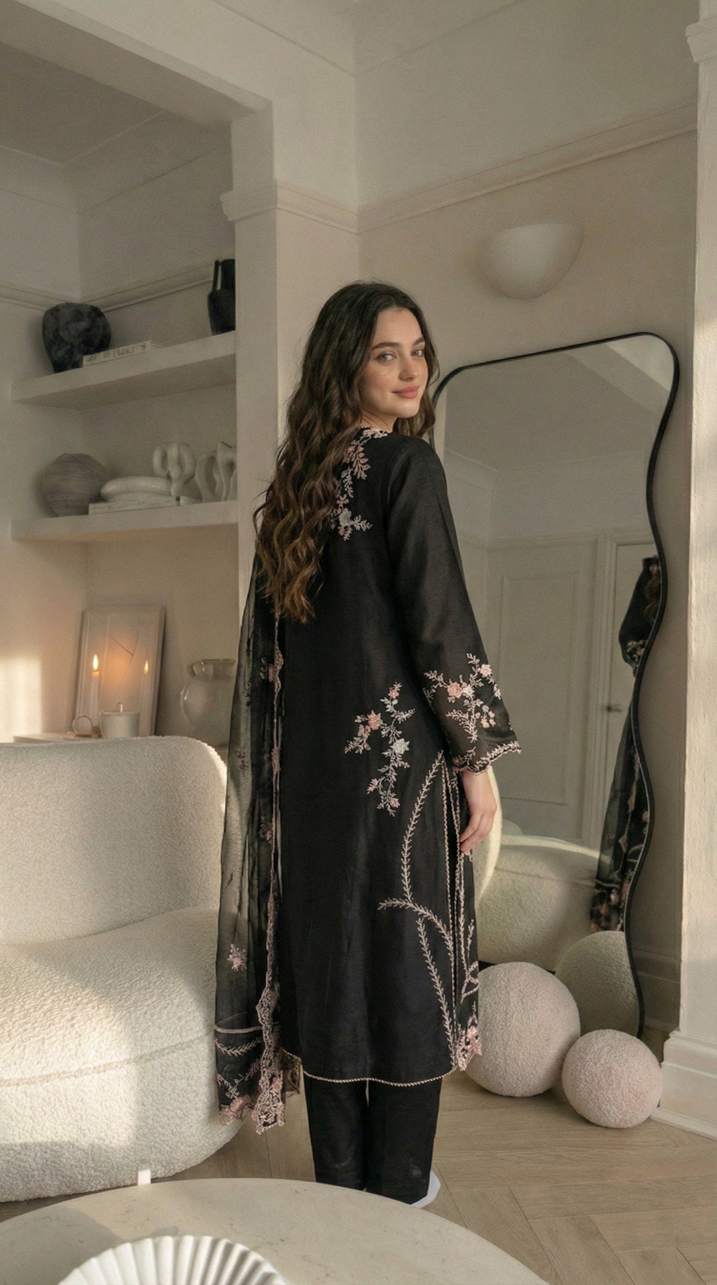 Haniya Embroiderd 3pc - Lawn