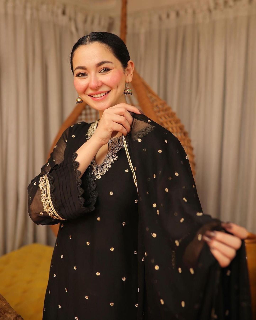 HANIA AMIR