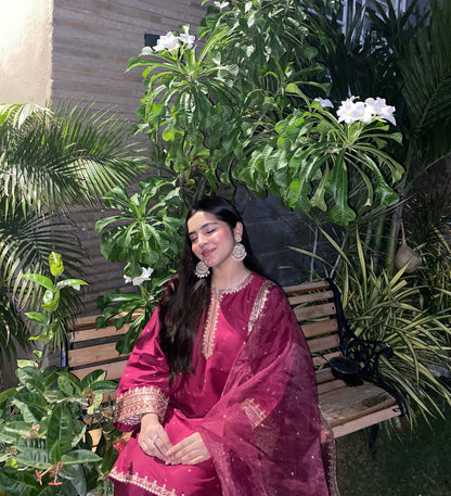 Sofia Embroidered 3pcs
