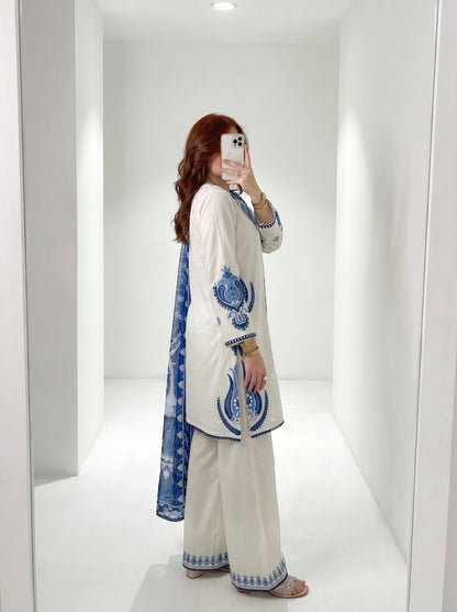 Yumna Embroidered - 3pc