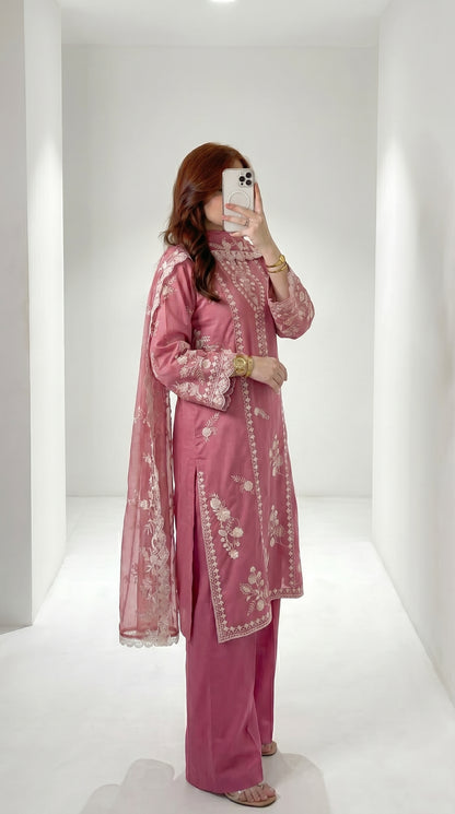 Vaneeza Embroidered - 3pc