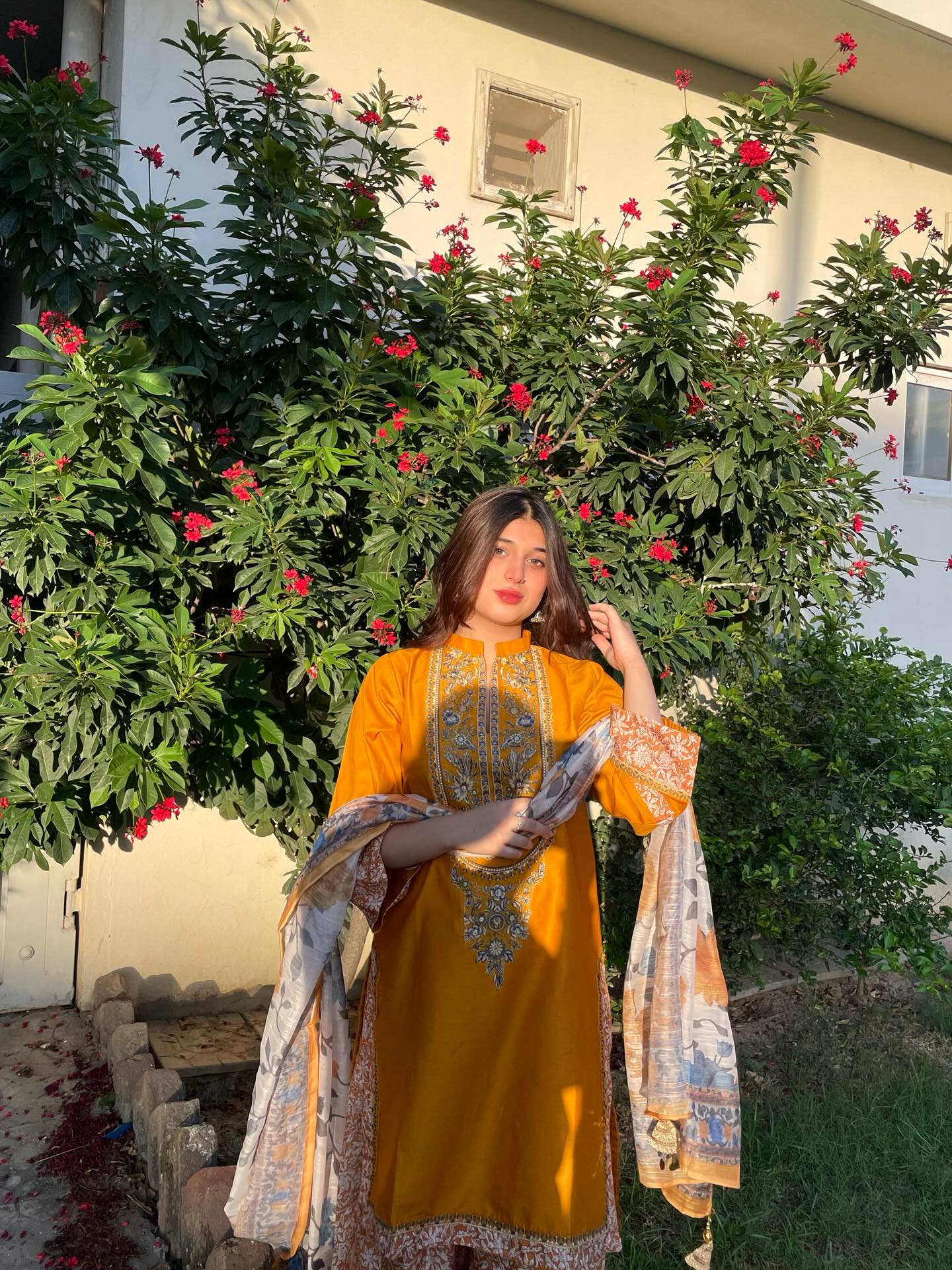 Aura 3pcs Embroidered
