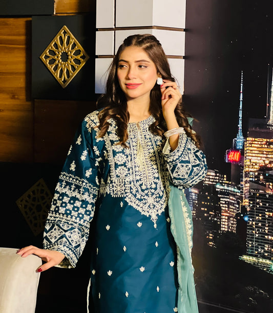 Arzu Embroided 3pcs