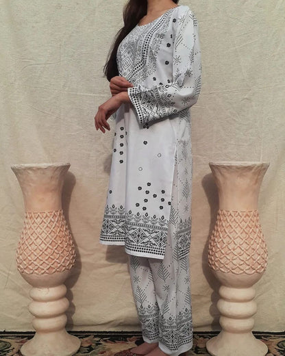 White Chunri printed